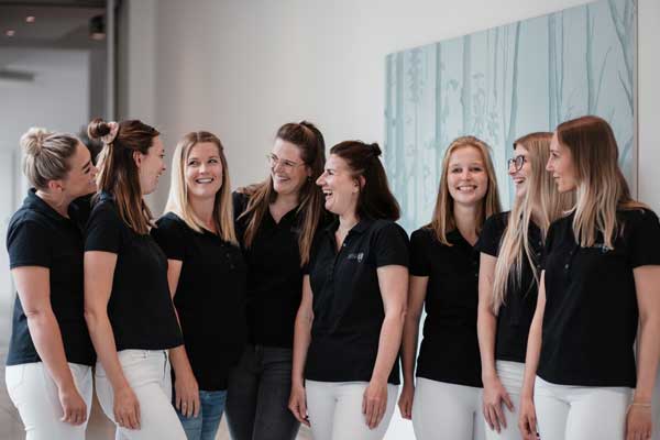 Team der Zahnarztpraxis MVZ Rage-Holm in Bocholt – Jobs in einer modernen Zahnarztpraxis